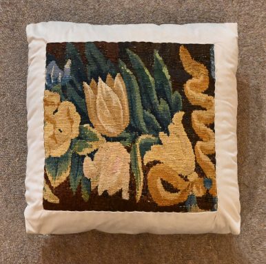 Coussin En Tapisserie Flandres 17e.s - 45x45 - N° 1358
