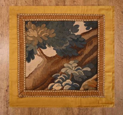 Coussin en Tapisserie d'Aubusson Coussin en Tapisserie d'Aubusson