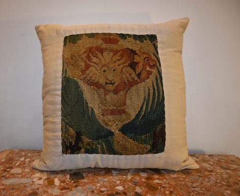 Coussin En Tapisserie Audenarde Flandre De 17e Siecle - N° 1339
